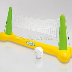 تور و توپ والیبال روی آب